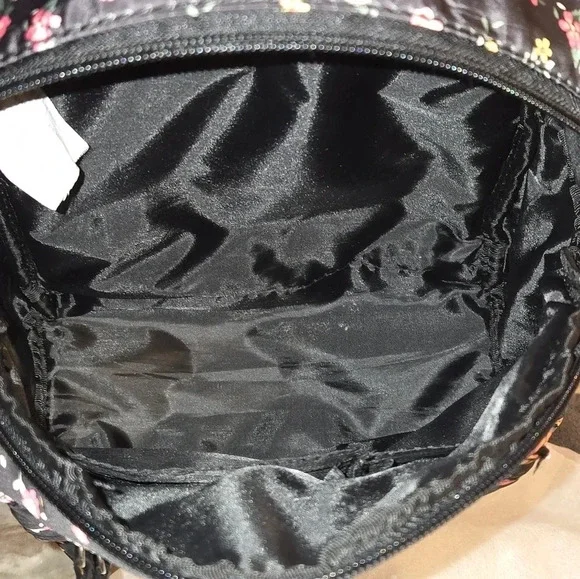 Backpack - Picture 5 of 9